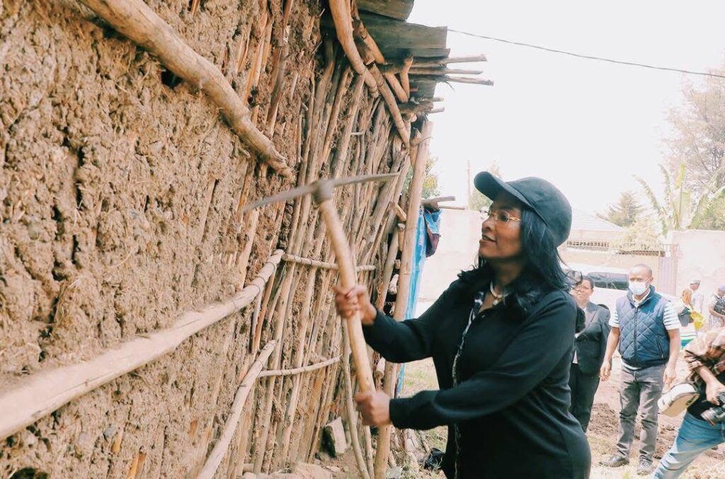 በዛሬው ዕለት ከተማ አቀፍ የክረምት በጎ ፍቃድ ስራዎችን በይፋ አስጀምረናል።