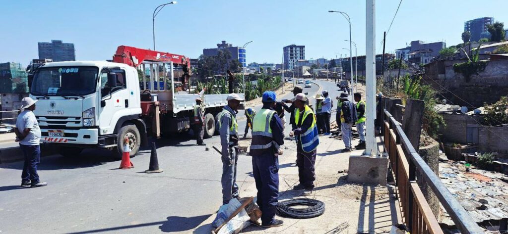 ጎርጎሪዎስ ቤተክርስቲያን አካባቢ የሚገኘው ድልድይ ጥገና ሥራ በፎቶ