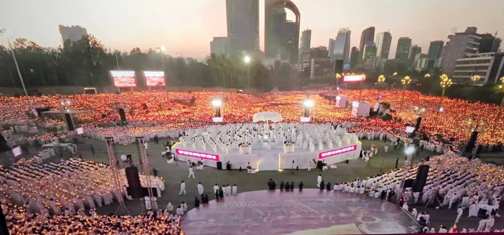 ዛሬ የኢየሱስ ክርስቶስ የልደት በዓልን በማስመልከት በአዲስ አበባ መስቀል አደባባይ